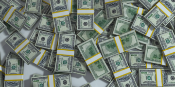 How to Save $10,000 in a Year: 10 Simple Budgeting Hacks for 2023